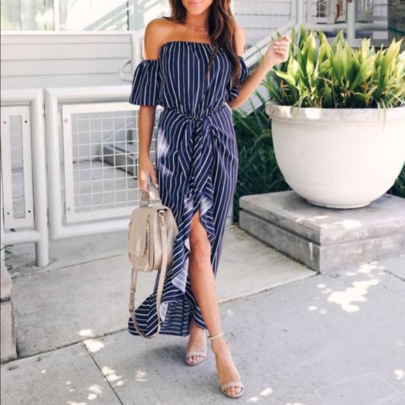 Vici Dresses & Skirts - VICI first class navy dress